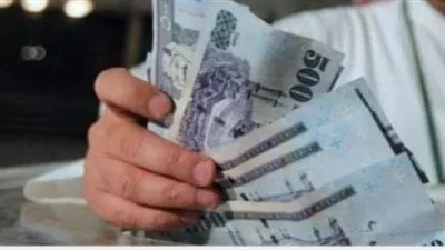 الملك سلمان يأمر بإعادة صرف العلاوة السنوية بوضعها وإجراءاتها السابقة