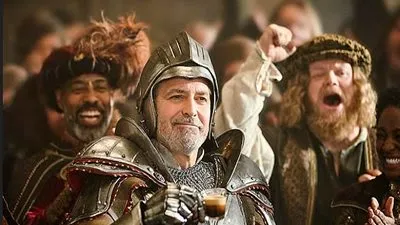 جورج كلوني يصور حملة إعلانية مرتديا زي فرسان القرون الوسطى