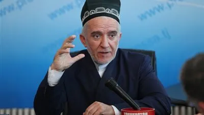 مفتي طاجيكستان: نتشارك مع مصر في مواجهة الإرهاب.. ويجب قطع يد إيران التخريبية 