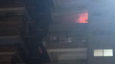 عاجل.. تفاصيل حريق ضخم داخل شقة وتفحم محتوياتها في فيصل (صور)