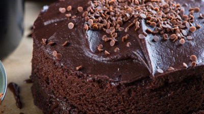 طريقة تحضير كيكة الشيكولاتة الداكنة 