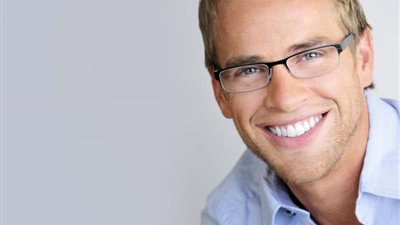 طرق فعالة لتبييض الأسنان في المنزل.. اكتشفها