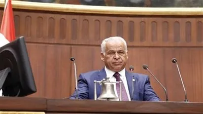 برلماني يتقدم بطلب إحاطة بسبب تردي خدمات قطاع الشهر العقاري