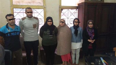 ضبط 4 سيدات ورجلين في شبكة للدعارة بطنطا