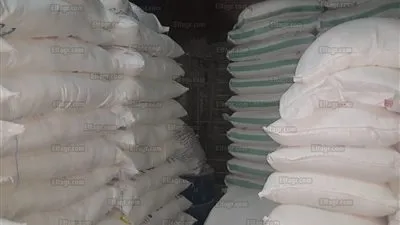 ضبط 15 طن دقيق منتهي الصلاحية بمخزن مواد غذائية بالبساتين (صور)