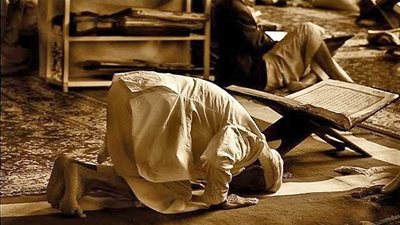 تعرف على المُستحب من قراءة القرآن في الصلاة.. الإفتاء توضح!