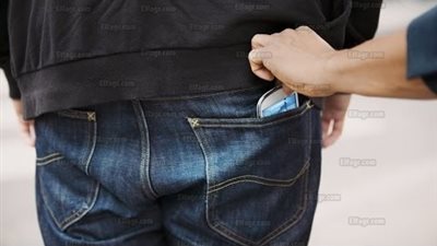 ضبط عاطل تخصص في سرقة الهواتف من المواطنين بمحكمة شبرا الخيمة