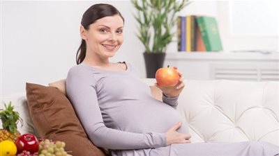 أطعمة سحرية تساعد في تقليل وزنك بعد الولادة.. أبرزها 