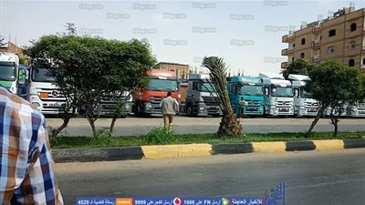 تحرير 18 محضر حجز إداري لمعارض سيارات ومولات بطريق مصر أسيوط 