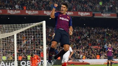 برشلونة يستعيد صدارة الليجا بالفوز على إشبيلية 