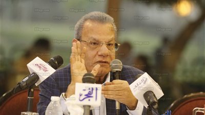 عادل حمودة يهنئ القوات البحرية في ذكرى عيدها