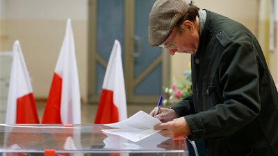 بدء التصويت فى الانتخابات المحلية فى بولندا