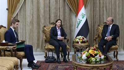 الرئيس العراقي يستقبل السفيرة الأسترالية في قصر السلام ببغداد