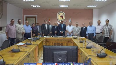 جامعة سوهاج تناقش إنشاء فتح مدرسة فنية للتعليم والتدريب المزدوج