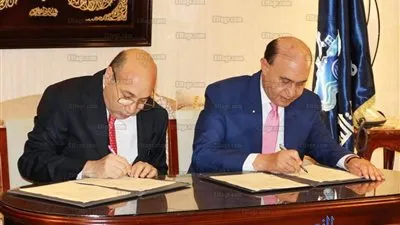 المنطقة الاقتصادية توقع اتفاق تسوية مع شركة محلية للصناعات الدوائية (صور)