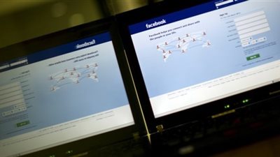 اليابان تطالب فيس بوك بتحسين حماية بيانات الأشخاص