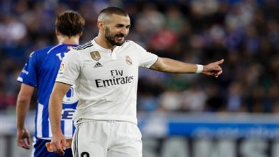 رئيس الريال يخطط لإنهاء مسيرة بنزيما في البرنابيو