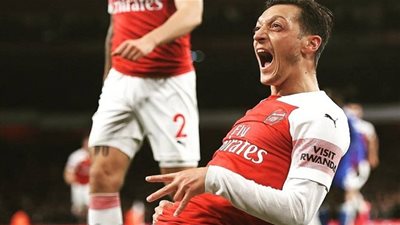 أوزيل يشيد بالكرة المثيرة التي يقدمها أرسنال