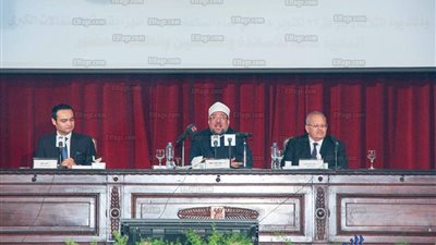 بدء ندوة وزير الأوقاف بجامعة القاهرة