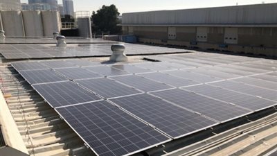 الإمارات تستكمل إنشاء أول منشأة لتصنيع الزيوت تعمل بالطاقة الشمسية