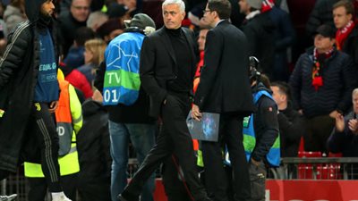 مورينيو: بونوتشي وكيليني يمكنهما الذهاب لجامعة هارفارد.. ولعبنا ضد أكبر المرشحين للبطولة