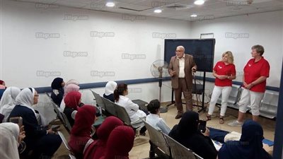 فريق طبي هولندي يدرب ممرضي مستشفى الأقصر العام على إنقاذ حياة المرضى 