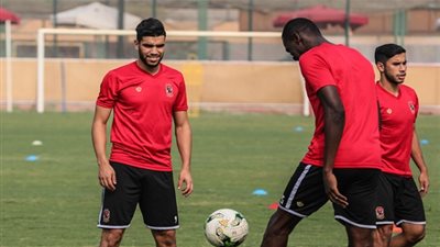 الأهلي يختبر وليد أزارو طبيا
