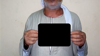ضبط عامل هارب من 12 سنة سجن و4 ملايين جنيه غرامات بالمعصرة