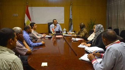 الأقصر تتابع استكمال البنية الأساسية لمنطقة البغدادي الصناعية 