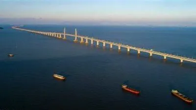 عاجل- السعودية| وزير النقل يعلن عن مناقصة لبناء جسر بين السعودية والبحرين