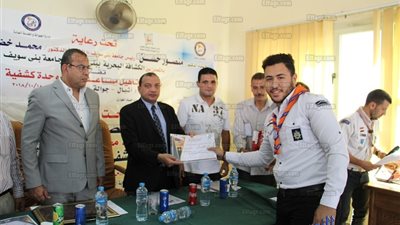 رئيس جامعة بني سويف يدشن حملة لتنظيف وتجميل ملعب 25 يناير ومبنى رعاية الشباب (صور)