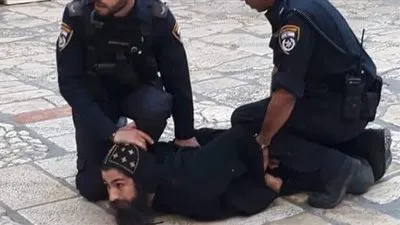 مطران القدس يكشف مخطط الاحتلال الإسرائيلي للسيطرة على دير السلطان