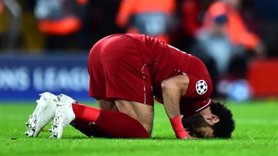 أشهرها أزمته مع إتحاد الكرة.. صلاح ملك التسجيل وعدم الاحتفال بالأهداف