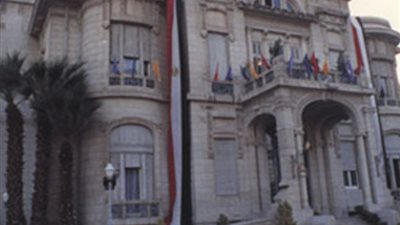 جامعة عين شمس و