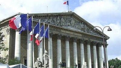 عاجل.. فرنسا تطرد ديبلوماسيا إيرانيا  