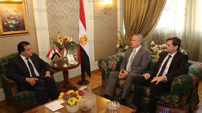 وزير التعليم العالي يستقبل سفير المجر لبحث التعاون المشترك 