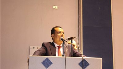 بدران: العالم في حاجة إلى التنوير والتفكير بدون سلطة عليه