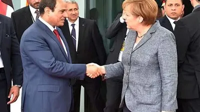 سفير مصر بألمانيا: غداء عمل لـ