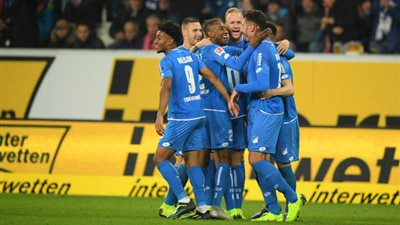 هوفنهايم يسحق شتوتجارت بفضل تألق الجزائري 