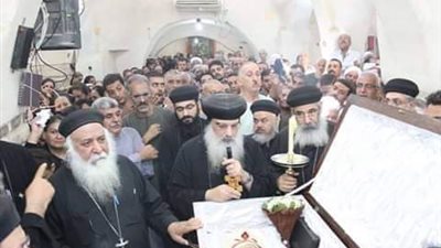تشييع جثمان كاهن دير المحارب بالأقصر بعد وفاته عن عمر يناهز 80 عامًا 