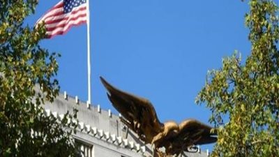 مسؤول أمريكي يصف إيران بـ