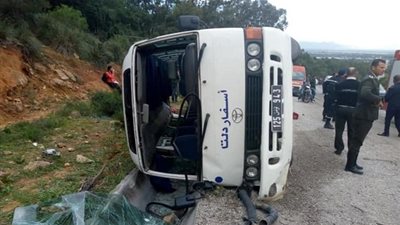 قليبية: انقلاب حافلة تقل فريق الكرة الطائرة للسيدات يخلف حالة من الهلع