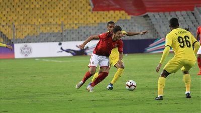 الأهلي يتفوق على الوصل الإماراتي بهدف في الشوط الأول