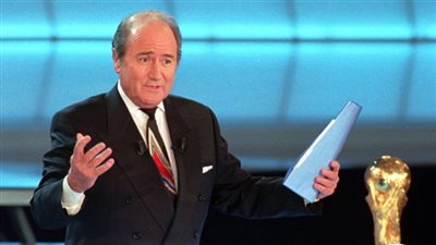 جوزيف بلاتر: قطر حصلت على تنظيم المونديال بتدخلات سياسية