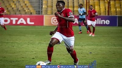 طبيب الأهلي يطمئن علي برنامج تأهيل أجايي