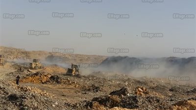 ‎وزيرة البيئة تتابع التعامل مع حريق مقلب العبور العشوائي