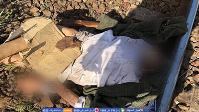 تفاصيل العثور على جثة مفصولة الرأس عن الجسد على قضبان 