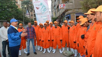 السكرتير العام المساعد يشرف على تطبيق المنظومة الجديدة للنظافة بمدينة سوهاج