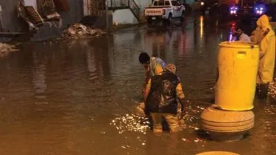 أمانة عسير تسحب 169 طنًا من مياه الأمطار