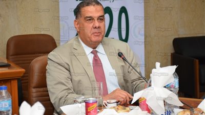 رئيس جامعة أسيوط يوقع بروتوكول تعاون خماسي مع مؤسسة 2020 لعلاج الأورام ومستشفى 57357 (فيديو وصور)